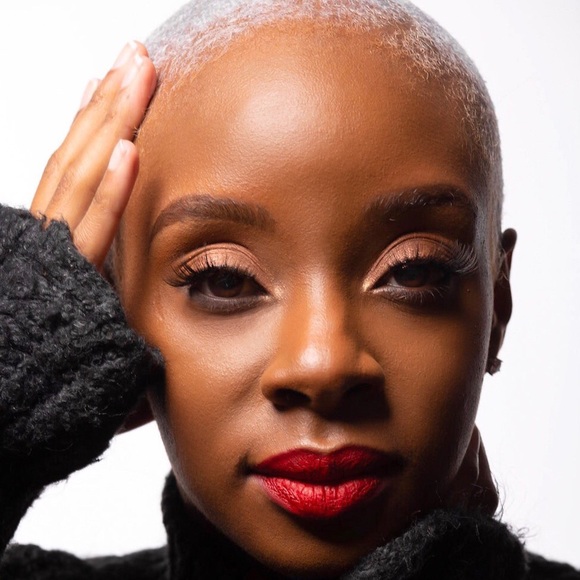 MEET YOUR POSHER! - Picture 2 of 7